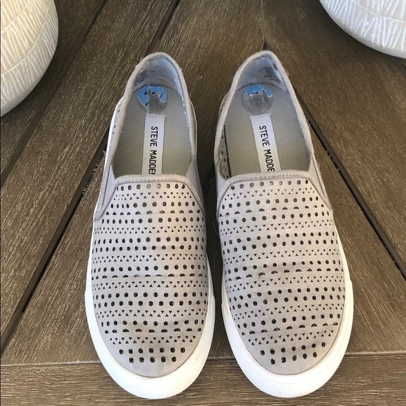 (Sold) Steve Madden Odonna Slip On Sneakers Grey - Picture 6 of 8